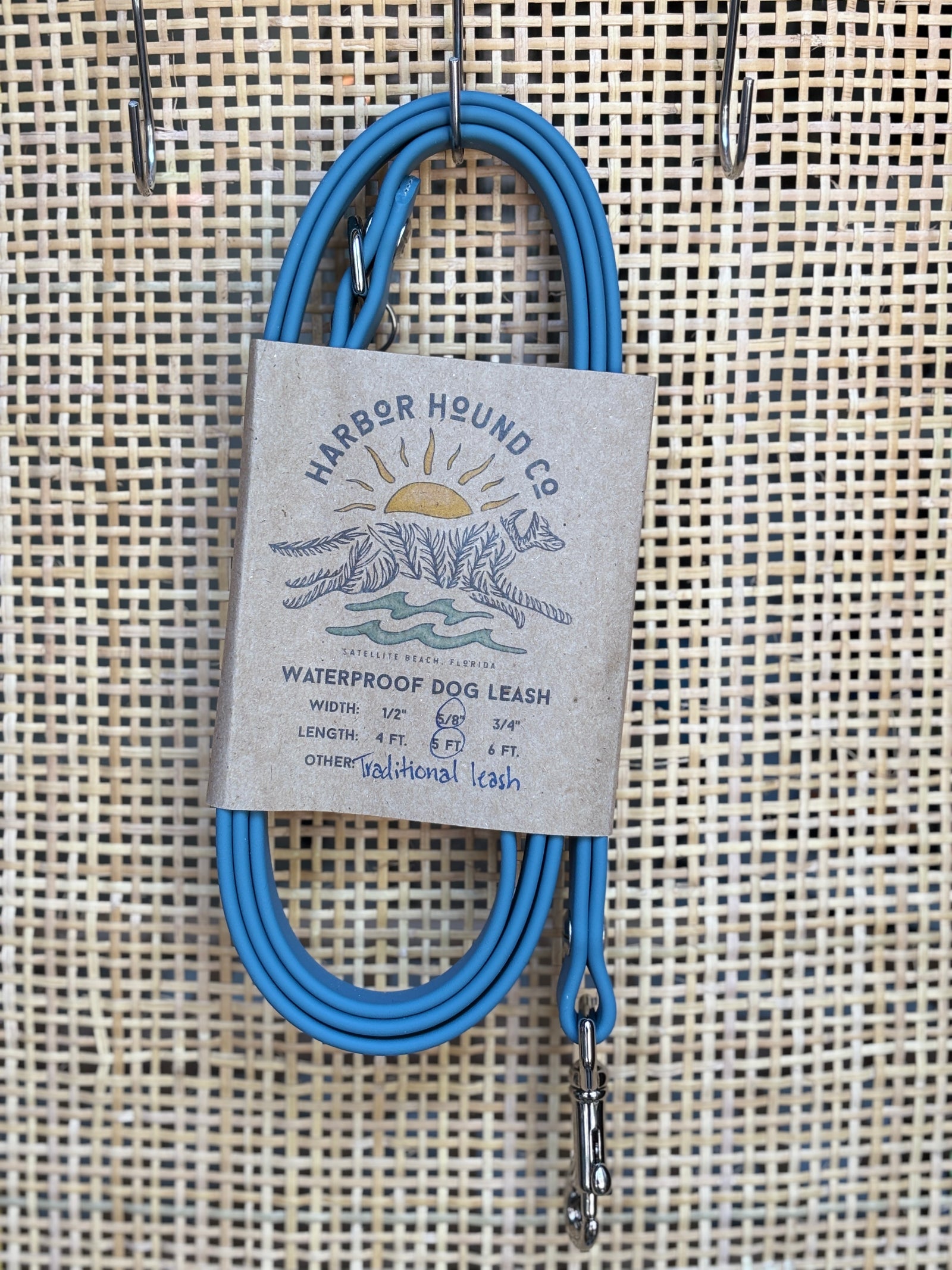 MOUNTAIN SLATE Traditional Style Leashes