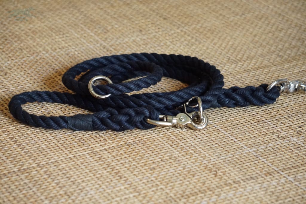 7’ ADJUSTABLE Rope Leash Medium Black